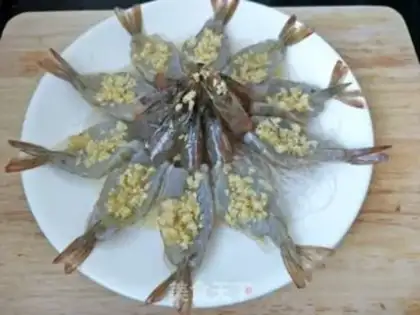 Make Garlic fan steamed shrimp step 10