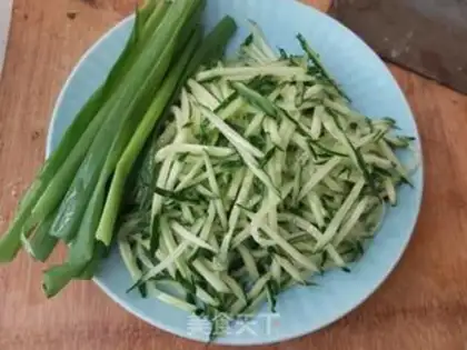 Make Fresh fried noodles step 17