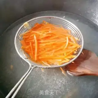 Make cucumber noodles step 18
