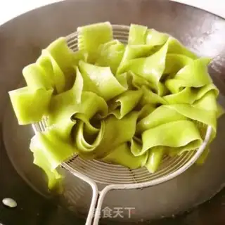 Make cucumber noodles step 22