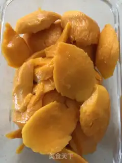 Make Mango yogurt step 0