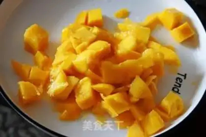 Make Mango yogurt step 1