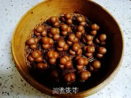 Make Red rice cake with red gel dates step 5
