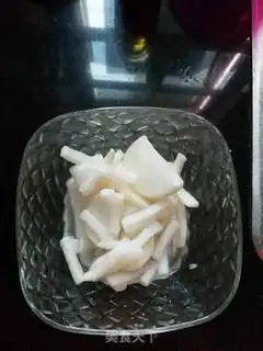 Make Sour sauce radish step 1
