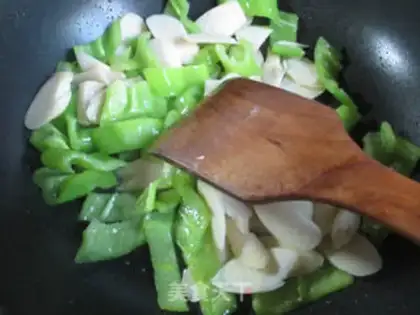 Make Green pepper whipping step 5