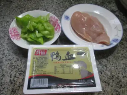 Make Chicken chest and duck blood step 0