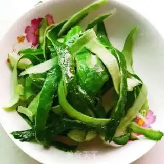 Make A cucumber face step 0