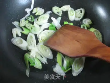 Make Onions open fried duck eggs step 3