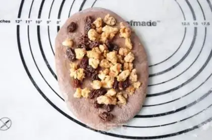 Make Coco caramel walnut step 7
