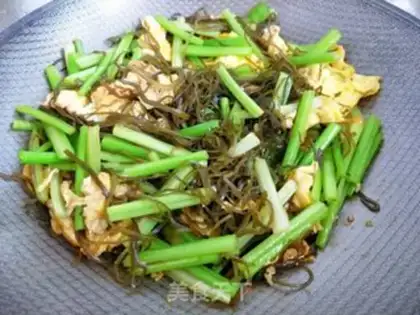 Make Egg and celery seaweed step 4