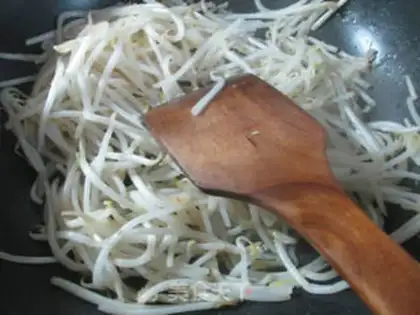 Make Green bean sprouts step 3