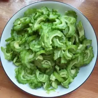 Make Scrambled eggs step 2