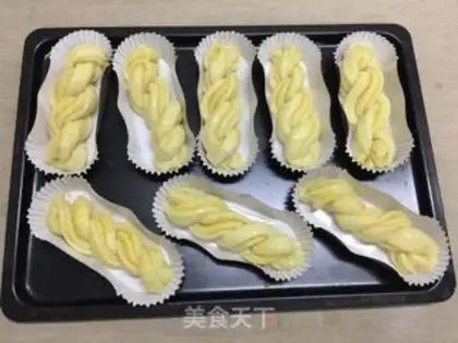 Make Coconut macaroni bread step 17