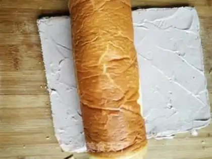 Make Tiger cake roll step 22