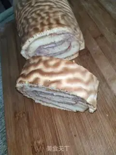 Make Tiger cake roll step 24