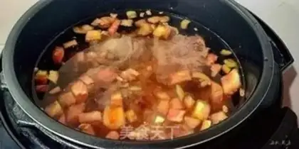Make Tomato cowtail soup step 3