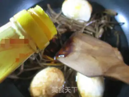 Make Tea mushroom fried eggs step 6
