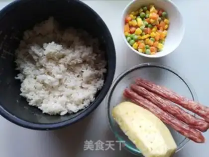 Make Pineapple sausage fried rice step 0