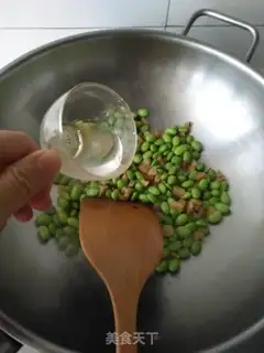 Make Rhodish and fried beans step 5