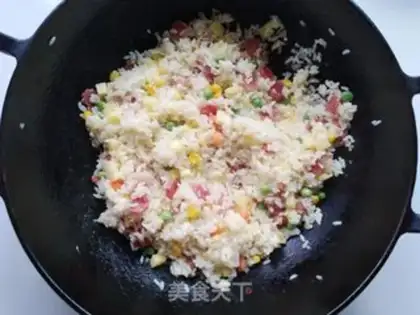 Make Pineapple sausage fried rice step 6