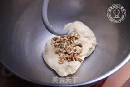 Make The whole wheat bread without sugar step 2
