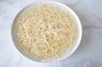 Make Spicy chicken noodles step 8