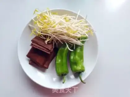 Make Pepper bean sprouts step 0