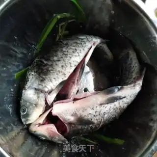 Make The onion fish step 0
