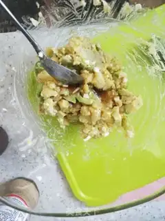 Make Eggs and potatoes and berries step 3