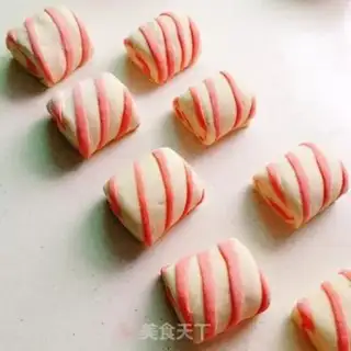 Make A striped bun step 9