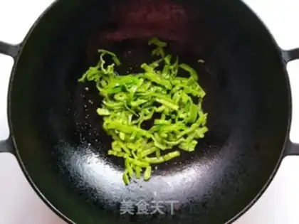 Make Pepper bean sprouts step 3