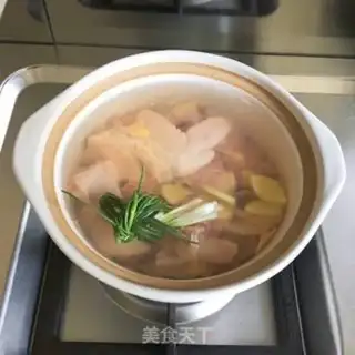 Make Chicken soup with mushrooms step 2
