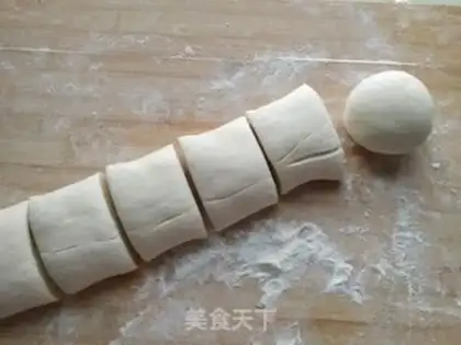 Make White-faced buns step 8