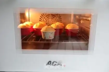 Make SpongeBob cake step 8