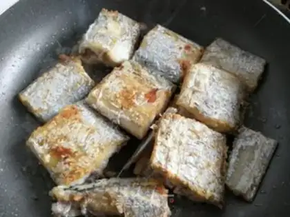 Make Jell-O fish step 3