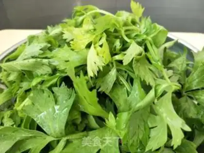 Make Celery leaves step 1