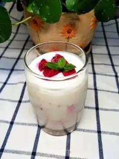 Make Flamingo grain nut yogurt cup step 4