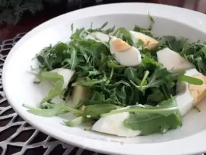 Make Wearing pineapple salad step 5