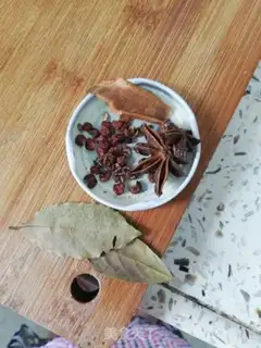 Make Red-hot pig hoof beans step 3