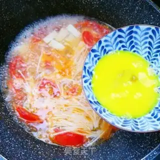 Make Sour sweet tomato egg soup step 6