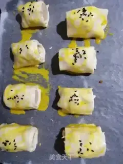 Make Cheese sausage rolls step 5