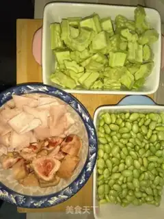 Make Red-burned chicken wings step 0