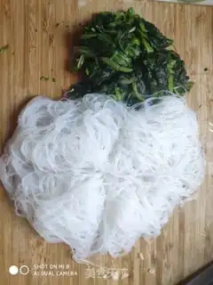 Make A spinach mix fan step 2