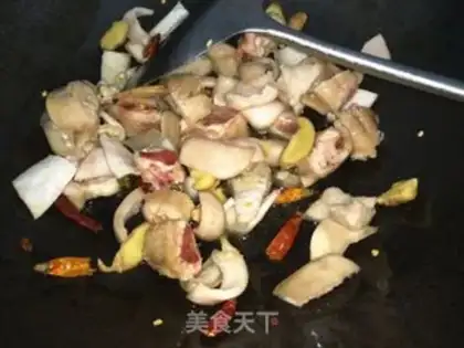 Make Red-burned chicken wings step 1