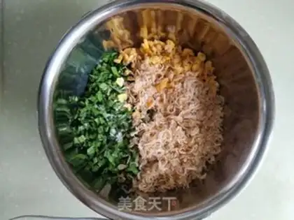 Make Fried buns with ice flowers step 13