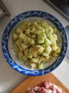 Make The eggplant has no face step 7