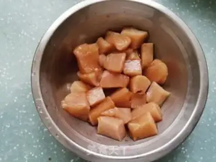 Make Homemade simple chicken and rice step 1