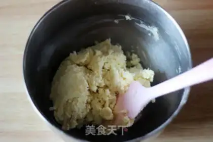 Make Roses with tea clouds and cookies step 4