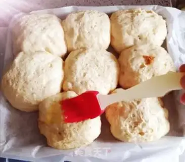 Make Bean-saloon buns step 4