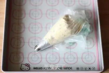 Make Roses with tea clouds and cookies step 9